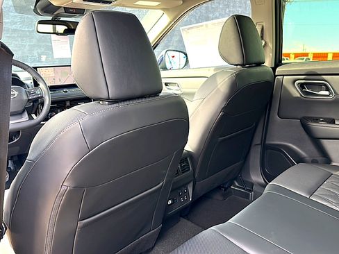 New 2026 Nissan Rogue Platinum w/ Platinum Premium Package image 15