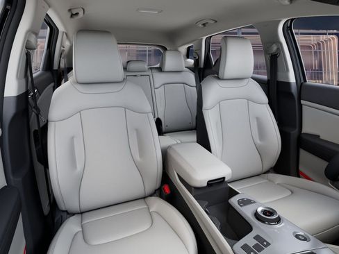 New 2026 Kia Sportage EX image 16