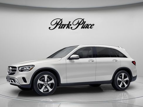 Used 2020 Mercedes-Benz GLC 300 image 3