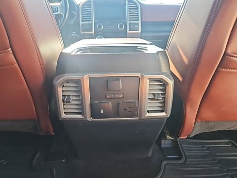 Used 2018 Ford F150 Platinum w/ Equipment Group 701A Luxury image 19