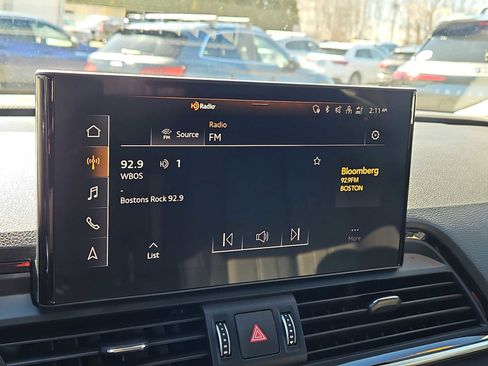 Used 2023 Audi Q5 Premium w/ Convenience Package image 22