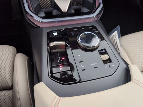 Used 2025 BMW X3 xDrive30i w/ Convenience Package image 15