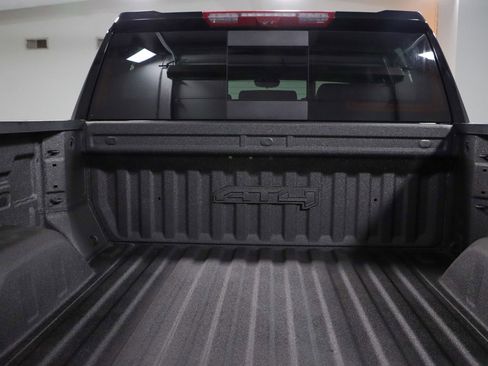 Used 2023 GMC Sierra 1500 AT4 w/ Technology Package AWD/4WD image 34