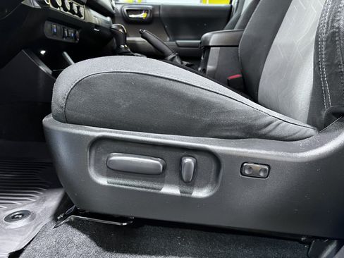 Used 2023 Toyota Tacoma TRD Off-Road AWD/4WD image 23