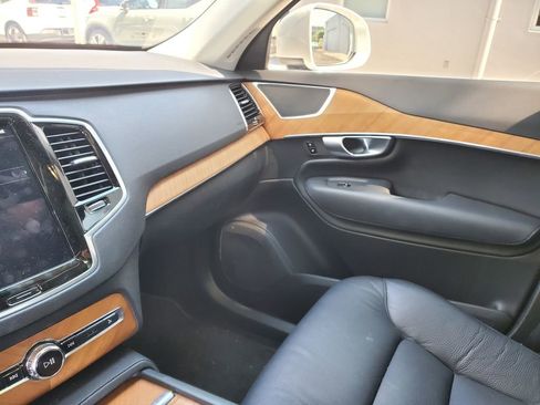 Certified 2024 Volvo XC90 B5 Plus image 22