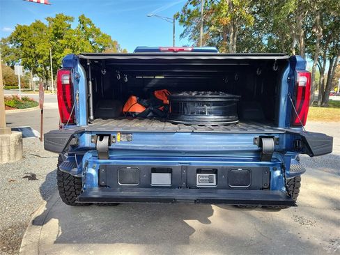 Used 2025 GMC Sierra 3500 Denali Ultimate image 8