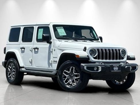 Used 2024 Jeep Wrangler Unlimited Sahara AWD/4WD image 2