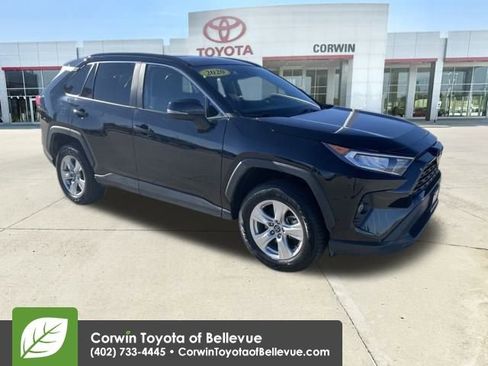 Used 2020 Toyota RAV4 XLE image 7