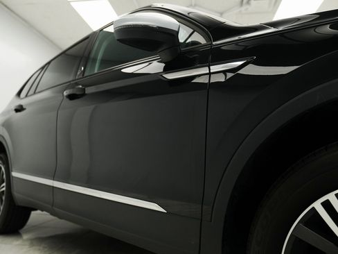 Used 2024 Volkswagen Tiguan Wolfsburg Edition image 18
