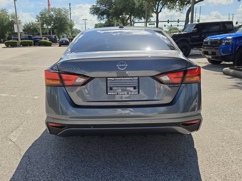 Certified 2025 Nissan Altima 2.5 S FWD image 6