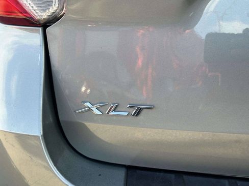 Used 2020 Ford Explorer XLT w/ Equipment Group 202A AWD/4WD image 42