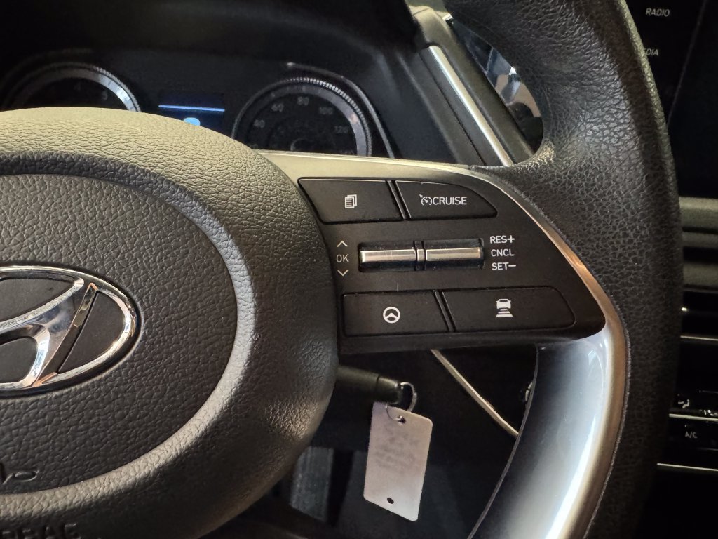 Used 2023 Hyundai Sonata SE FWD image 12