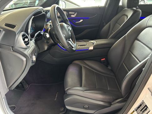 Used 2021 Mercedes-Benz GLC 300 w/ Premium Package image 13