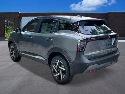 New 2026 Nissan Kicks SV FWD image 4