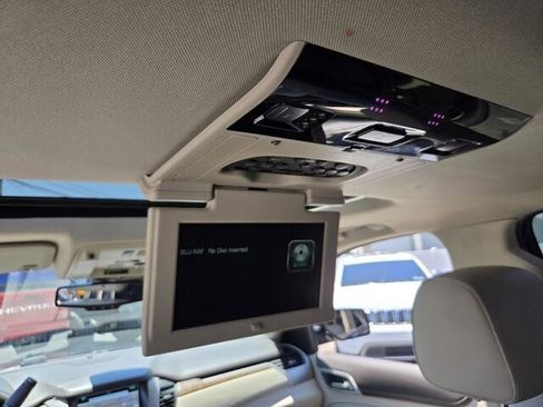 Used 2019 GMC Yukon XL Denali w/ Denali Ultimate Package AWD/4WD image 18