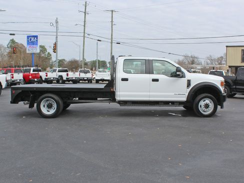 Used 2022 Ford F550 4x4 Crew Cab Super Duty w/ Power Equipment Group image 6