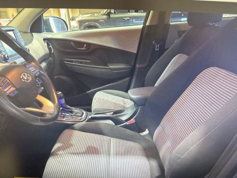 Used 2021 Hyundai Kona SEL image 5