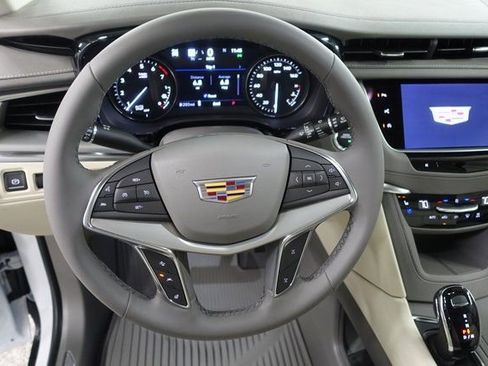 New 2025 Cadillac XT5 Premium Luxury w/ Technology Package image 9
