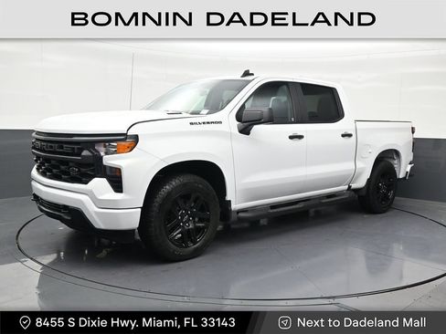 Used 2026 Chevrolet Silverado 1500 Custom w/ Turbomax Blackout Package RWD image 1