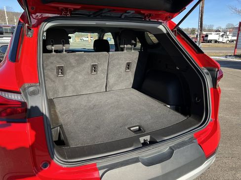 Used 2021 Chevrolet Blazer LT w/ LPO, Black Accent Package image 13