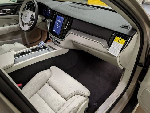 New 2025 Volvo V60 B5 Cross Country Ultra w/ Protection Package Premier image 21