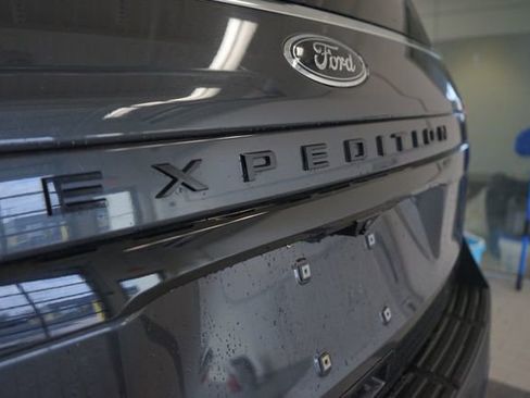 Certified 2022 Ford Expedition Limited AWD/4WD image 15