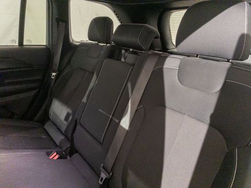 Used 2024 Jeep Grand Cherokee Laredo w/ Luxury Tech Group I image 11