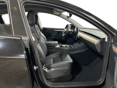 Certified 2023 Tesla Model Y Long Range AWD/4WD image 13