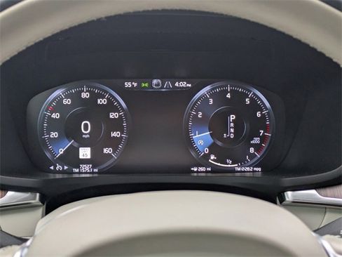 Used 2020 Volvo V60 T5 Momentum image 27