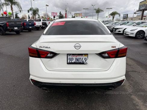 Certified 2024 Nissan Altima 2.5 SR image 5