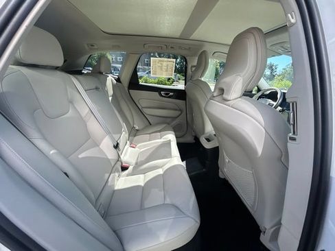 Certified 2024 Volvo XC60 T8 Core w/ Climate Package AWD/4WD image 13