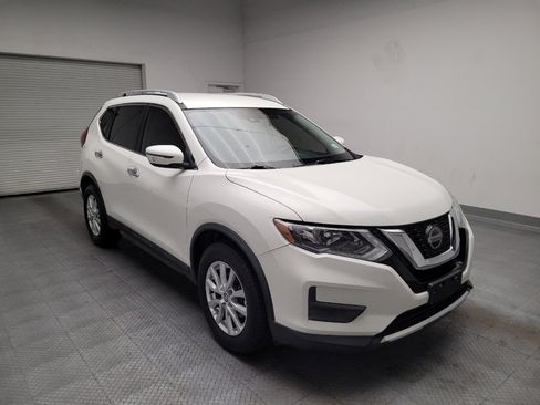 Used 2019 Nissan Rogue SV FWD image 13