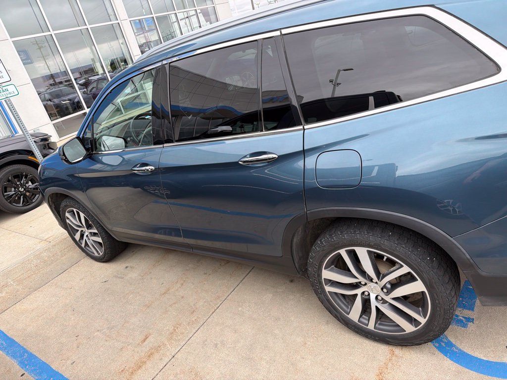 Used 2016 Honda Pilot Touring image 7