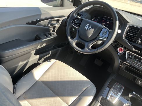 Used 2021 Honda Passport Touring image 9