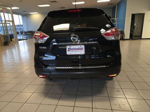 Used 2016 Nissan Rogue SL image 7