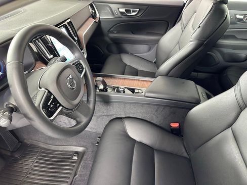 New 2024 Volvo S60 B5 Plus w/ Climate Package image 18