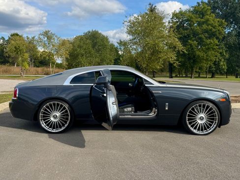 Used 2016 Rolls-Royce Wraith RWD image 8