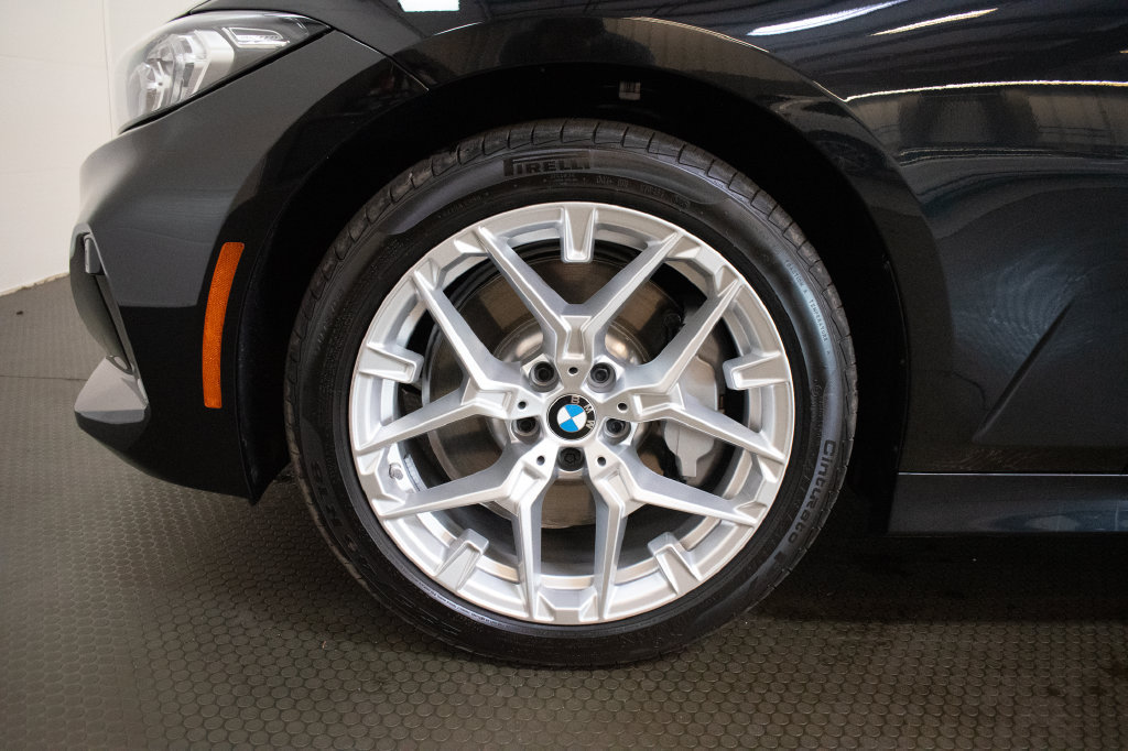 New 2026 BMW 330i xDrive Sedan w/ Premium Package AWD/4WD image 9