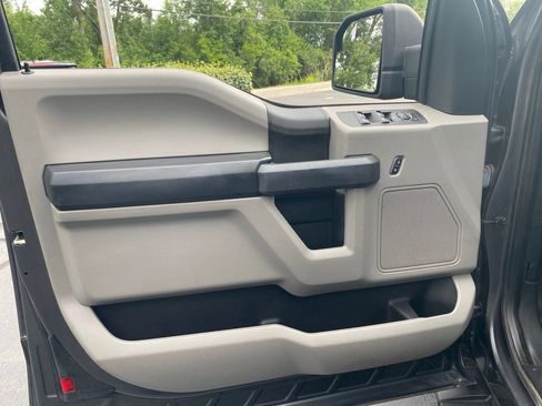 Used 2016 Ford F150 XL w/ Equipment Group 101A Mid AWD/4WD image 16