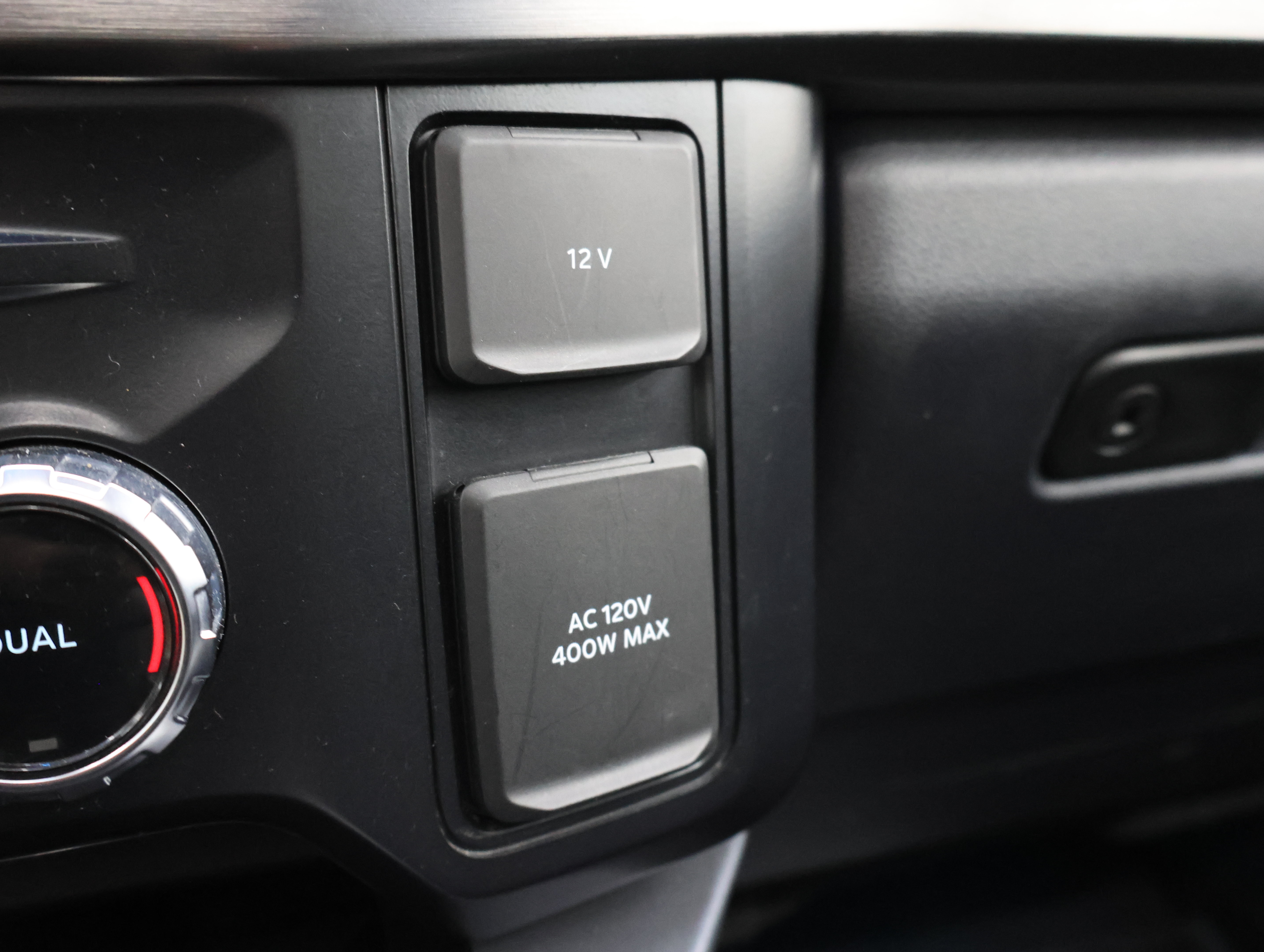 Used 2024 Ford F350 Lariat w/ Lariat Ultimate Package AWD/4WD image 53