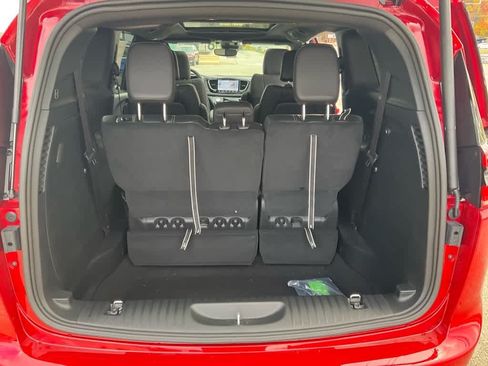 New 2026 Chrysler Pacifica Select AWD/4WD image 20