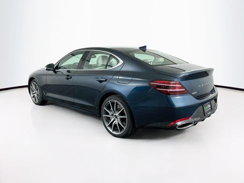 Used 2024 Genesis G70 2.5T RWD image 5