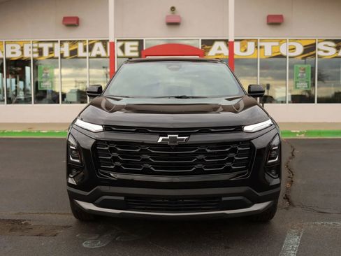 Used 2026 Chevrolet Equinox LT w/ Convenience Package II image 2