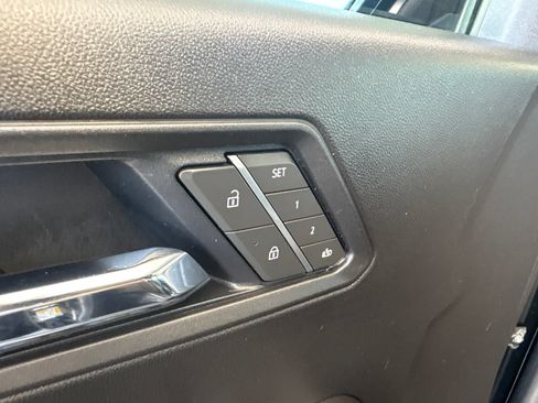 Used 2025 Chevrolet Colorado ZR2 AWD/4WD image 13