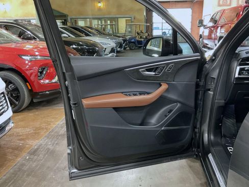 Used 2021 Audi Q7 3.0T Prestige w/ Prestige Package image 9