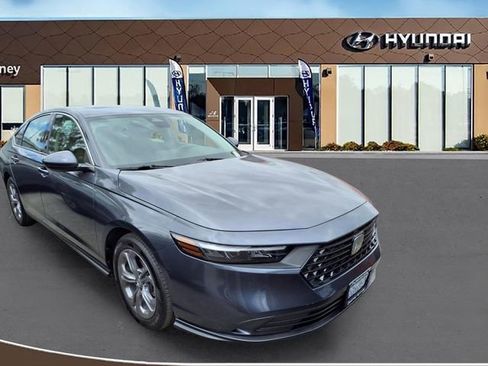 Used 2024 Honda Accord EX image 2