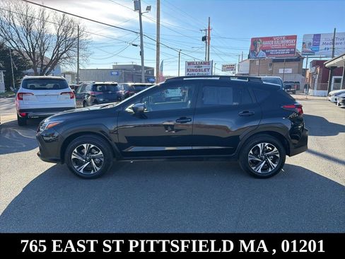 Used 2024 Subaru Crosstrek 2.0i Premium image 4