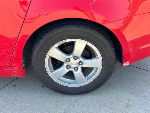 Used 2014 Chevrolet Cruze LT FWD image 9