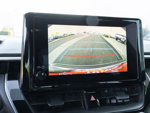 Certified 2025 Toyota Corolla SE image 17