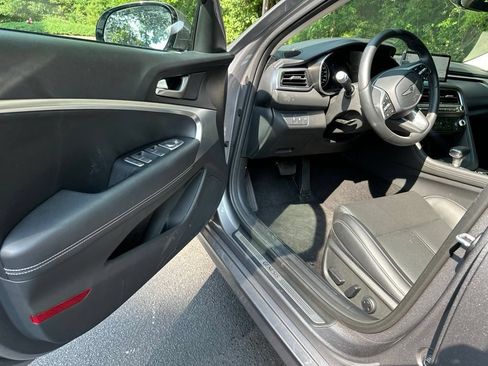 Used 2026 Genesis G70 2.5T RWD image 8